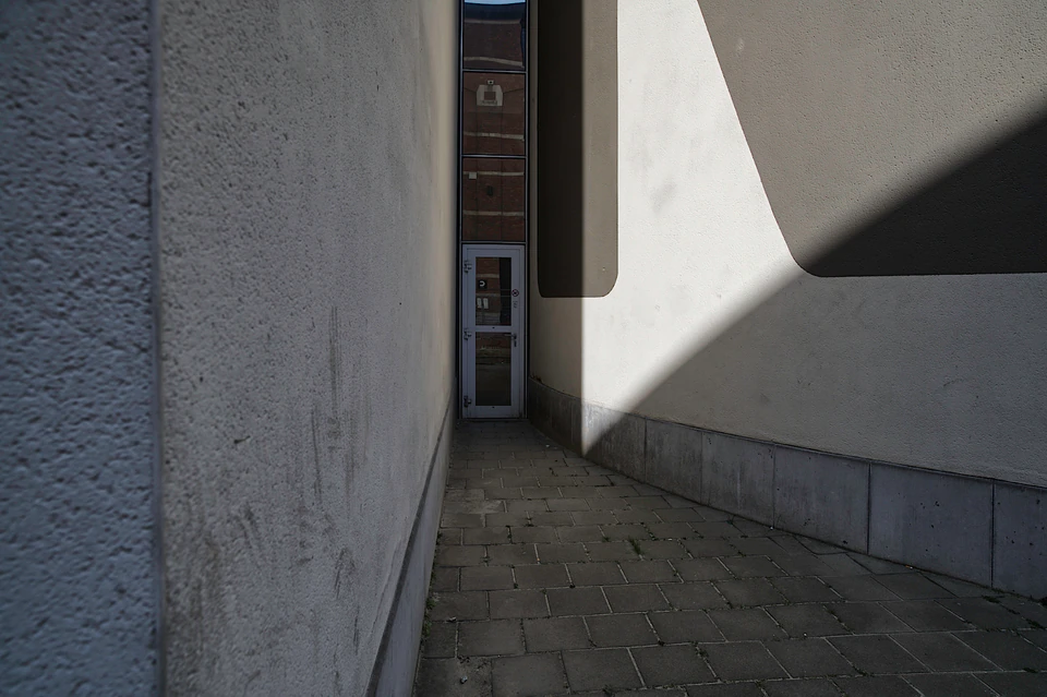 Color — photograph 16 of 73