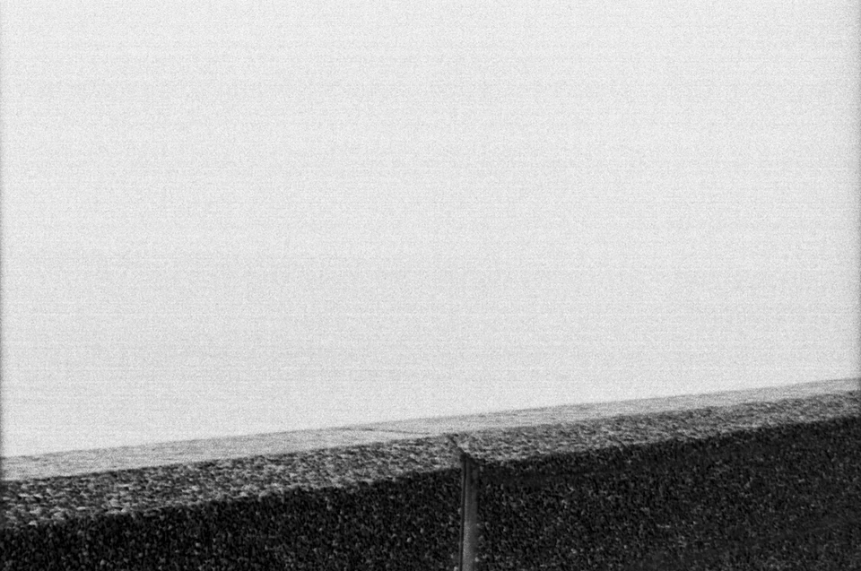La mer et le mur de béton